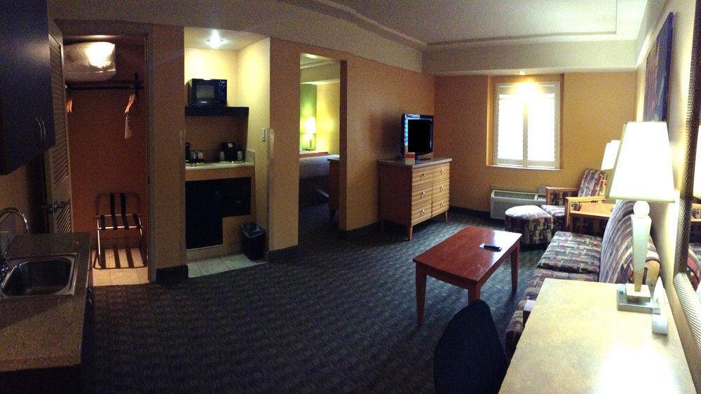 Holiday Inn North Phoenix Ngoại thất bức ảnh