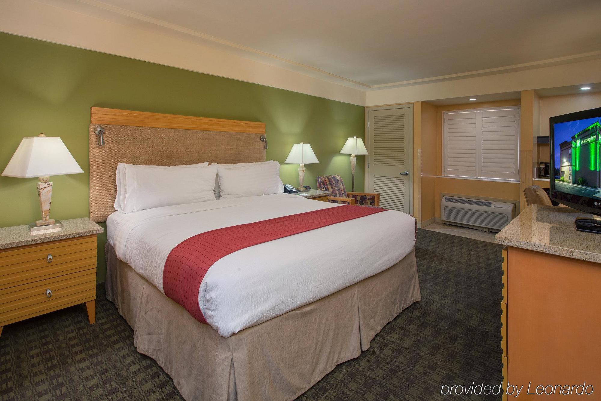 Holiday Inn North Phoenix Ngoại thất bức ảnh