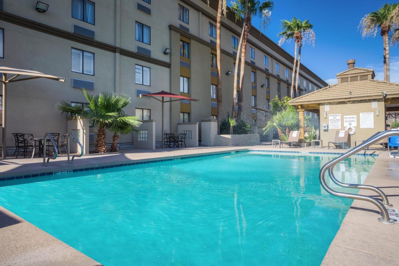 Holiday Inn North Phoenix Ngoại thất bức ảnh